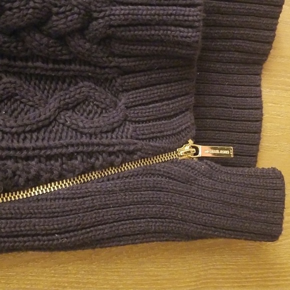 Michael Kors sweater, used - Picture 2 of 4